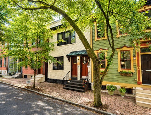 Photo of 1218 Resaca Pl, Pittsburgh, PA 15212 (MLS # 1758168)