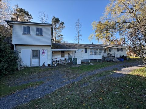 Photo of 291 Altman Ave, Punxsutawney, PA 15767 (MLS # 1727404)