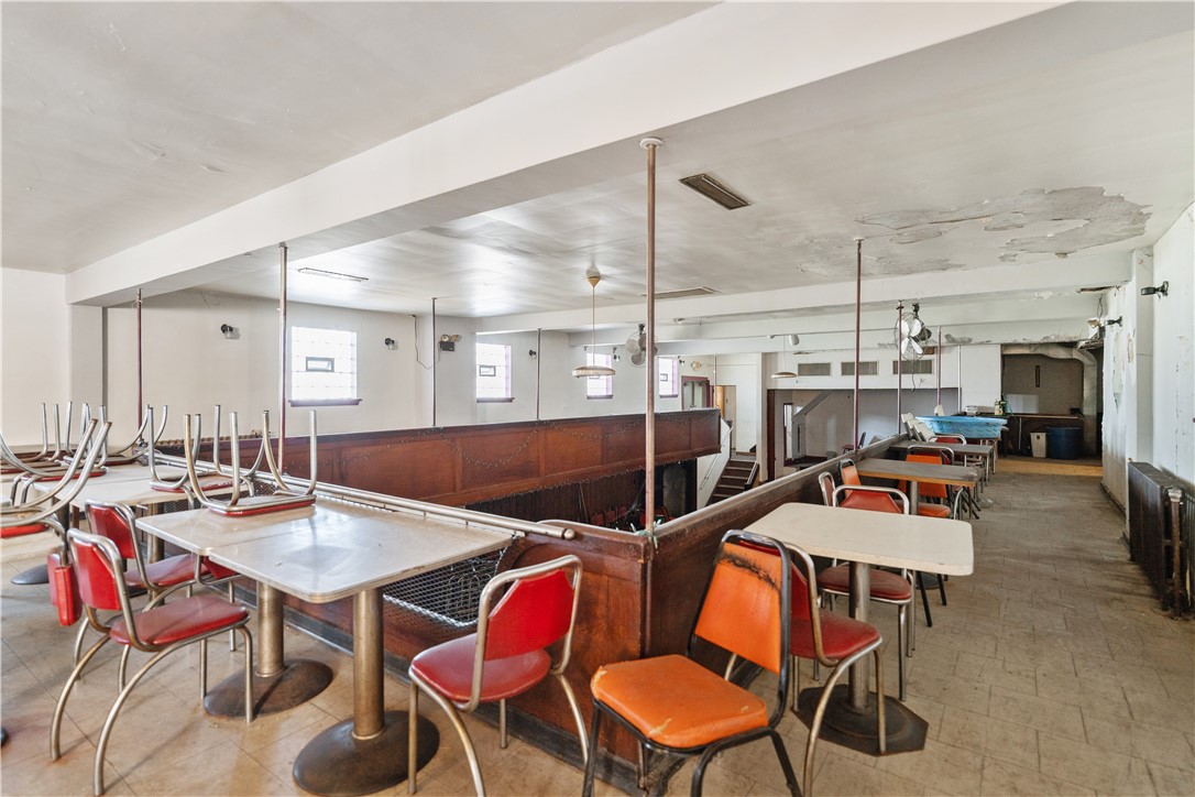 Ambridge, Pennsylvania 15003, United States, ,Commercial,Active,38065