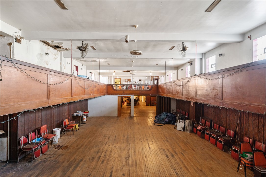 Ambridge, Pennsylvania 15003, United States, ,Commercial,Active,38065