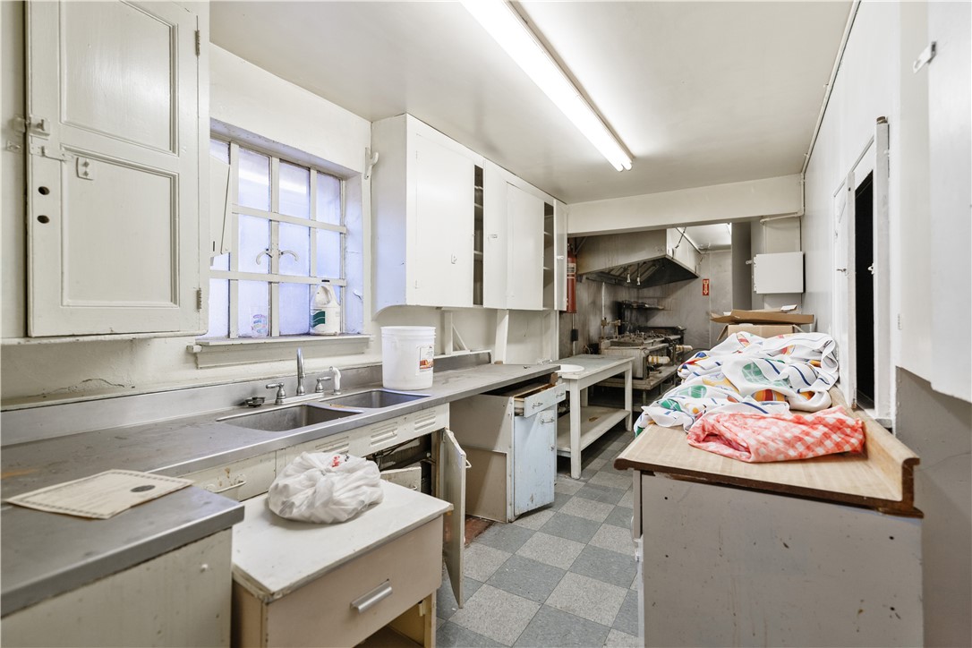 Ambridge, Pennsylvania 15003, United States, ,Commercial,Active,38065