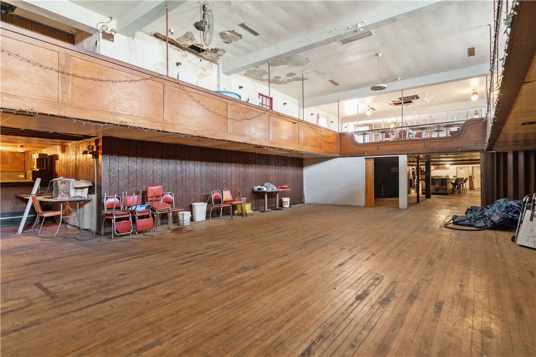 Ambridge, Pennsylvania 15003, United States, ,Commercial,Active,38065