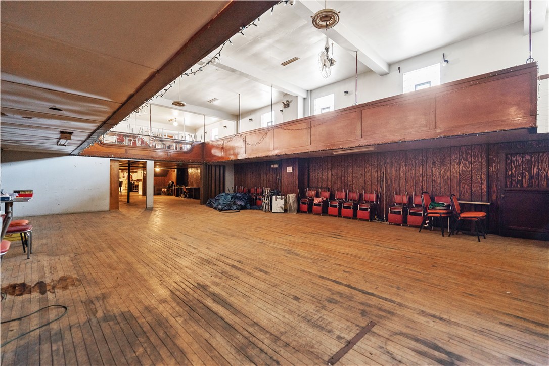 Ambridge, Pennsylvania 15003, United States, ,Commercial,Active,38065