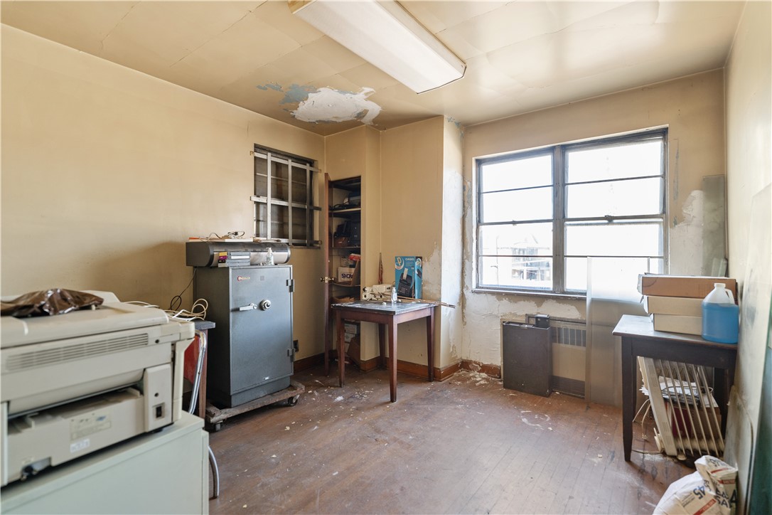 Ambridge, Pennsylvania 15003, United States, ,Commercial,Active,38065