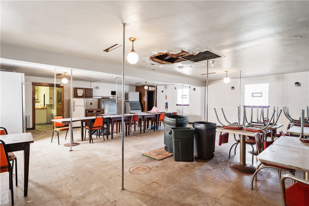 Ambridge, Pennsylvania 15003, United States, ,Commercial,Active,38065