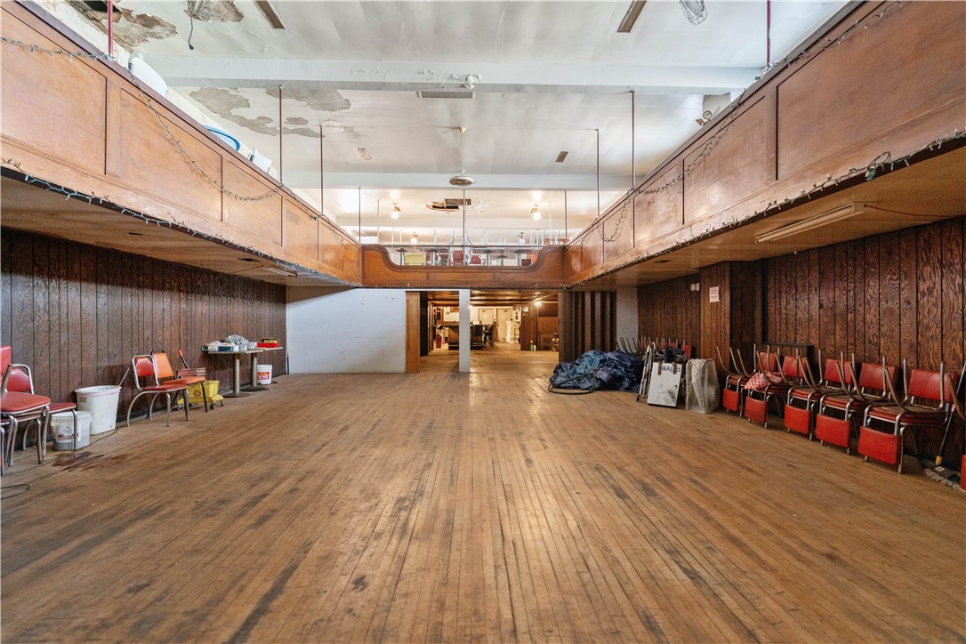 Ambridge, Pennsylvania 15003, United States, ,Commercial,Active,38065