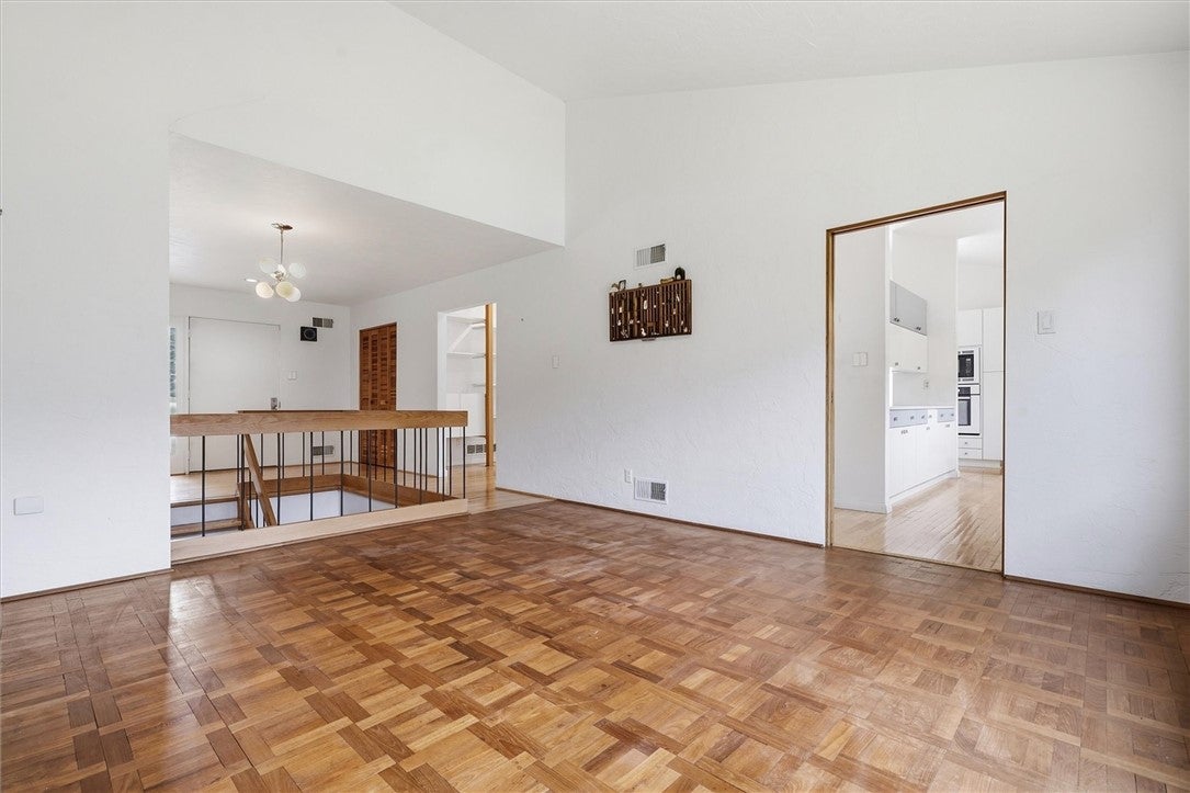 1446 Montgomery Rd