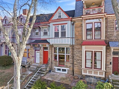 Photo of 718 N Beatty St, East Liberty, PA 15206 (MLS # 1739146)