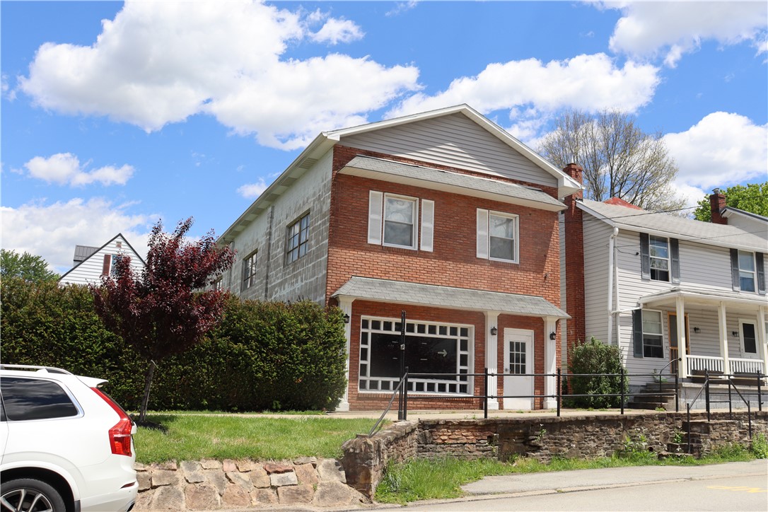 304 E Main St