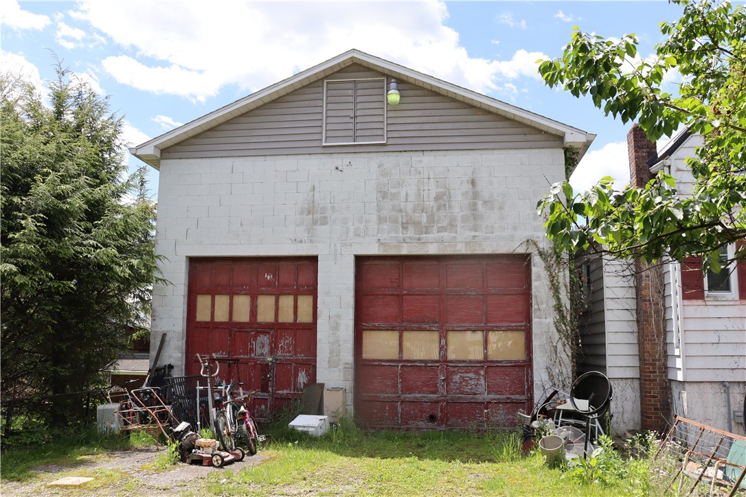 304 E Main St