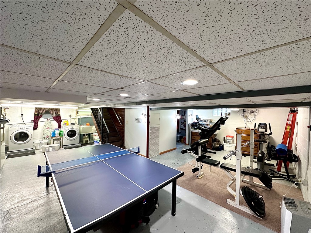 Neshannock Twp, Pennsylvania 16105, United States, 3 Bedrooms Bedrooms, ,2 BathroomsBathrooms,Residential,Active,156913