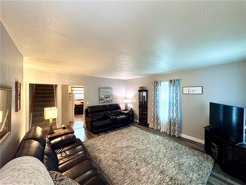 Neshannock Twp, Pennsylvania 16105, United States, 3 Bedrooms Bedrooms, ,2 BathroomsBathrooms,Residential,Active,156913