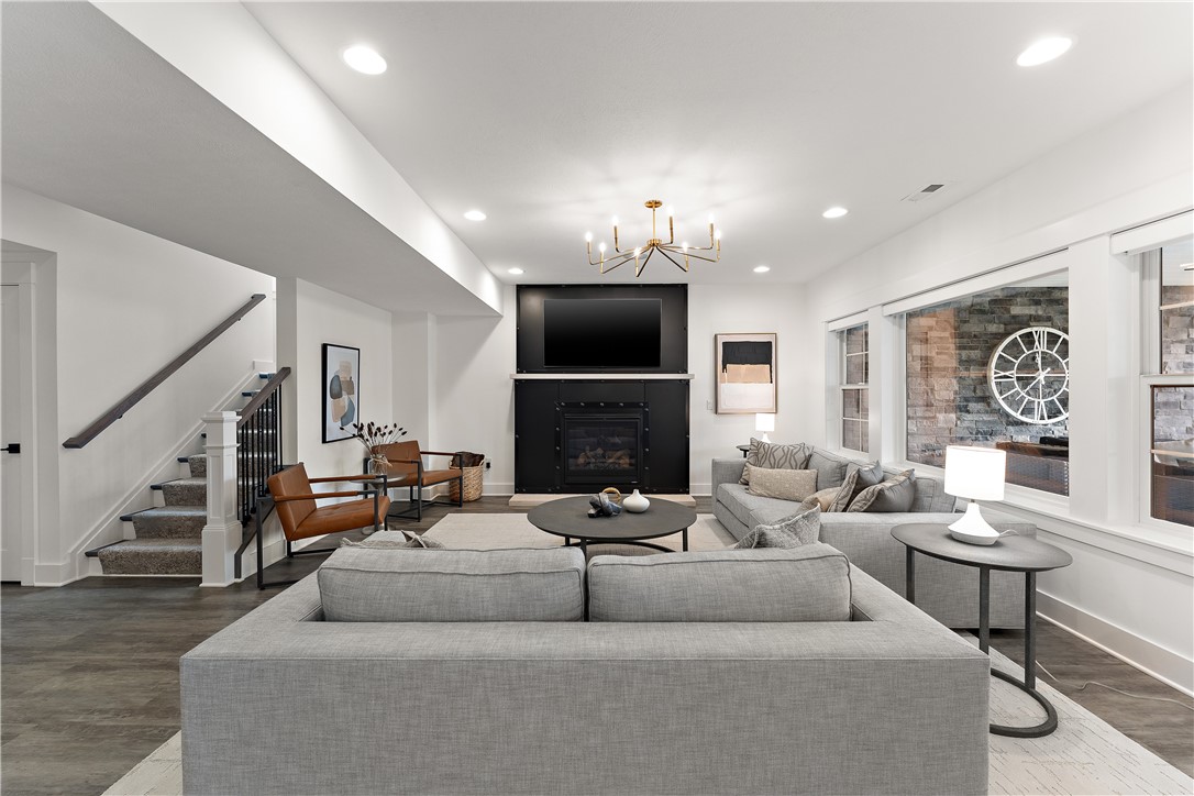 Pine Twp - Nal, Pennsylvania 15044, United States, 6 Bedrooms Bedrooms, ,6 BathroomsBathrooms,Residential,Active,28818