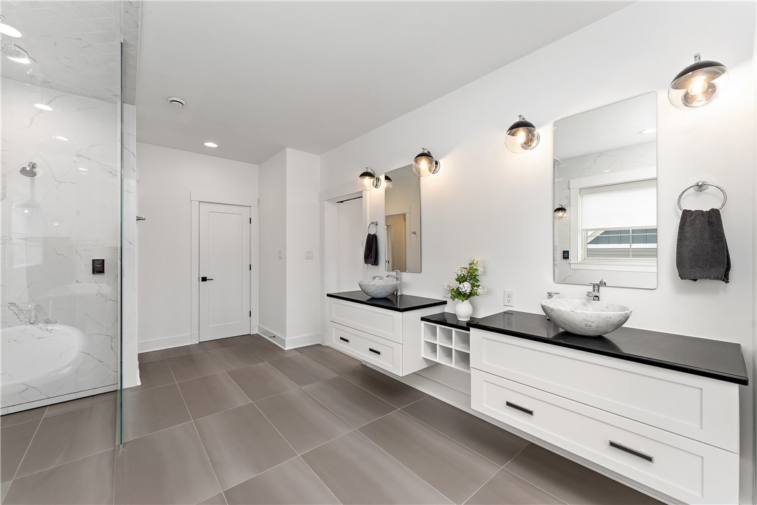 Pine Twp - Nal, Pennsylvania 15044, United States, 6 Bedrooms Bedrooms, ,6 BathroomsBathrooms,Residential,Active,28818