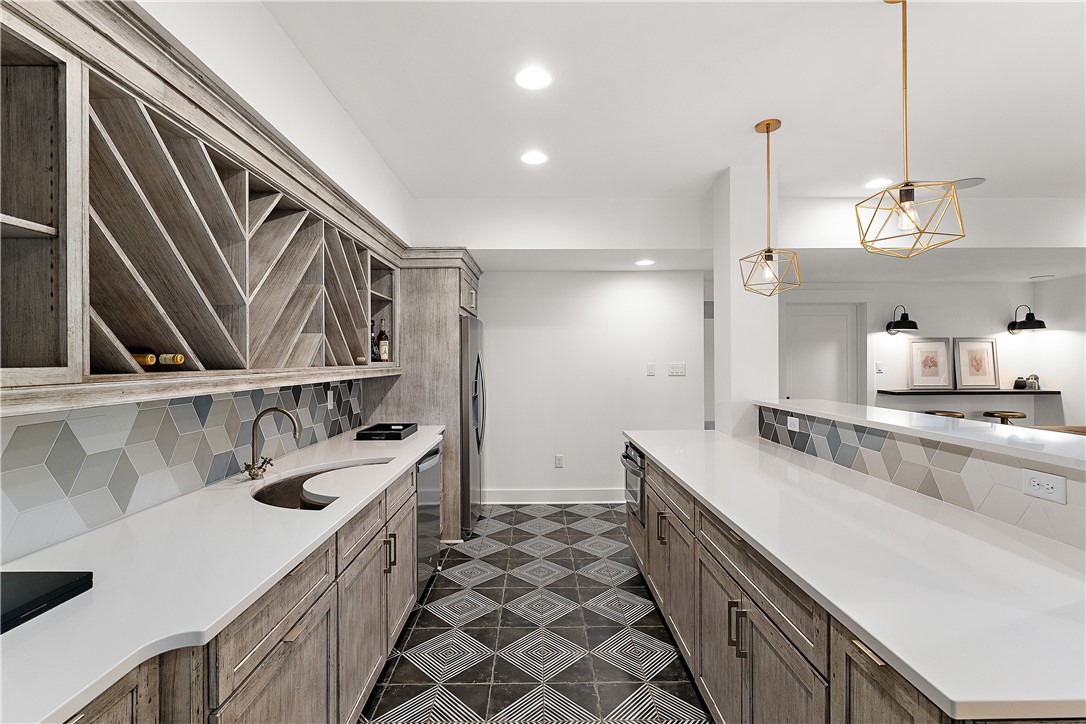 Pine Twp - Nal, Pennsylvania 15044, United States, 6 Bedrooms Bedrooms, ,6 BathroomsBathrooms,Residential,Active,28818