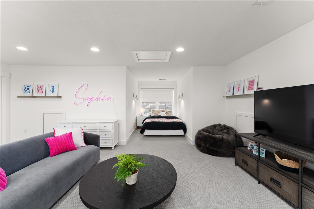 Pine Twp - Nal, Pennsylvania 15044, United States, 6 Bedrooms Bedrooms, ,6 BathroomsBathrooms,Residential,Active,28818