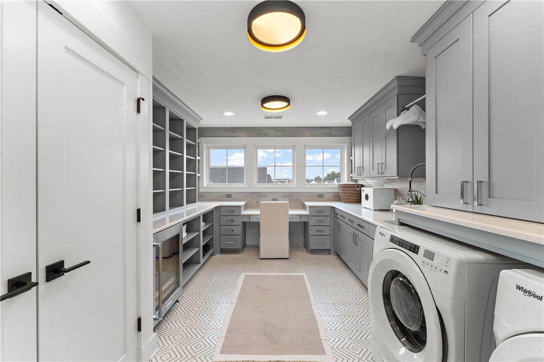 Pine Twp - Nal, Pennsylvania 15044, United States, 6 Bedrooms Bedrooms, ,6 BathroomsBathrooms,Residential,Active,28818