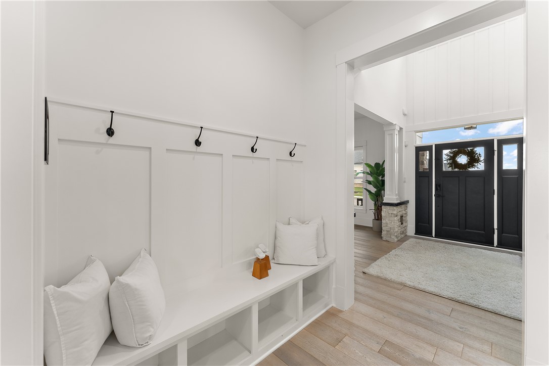 Pine Twp - Nal, Pennsylvania 15044, United States, 6 Bedrooms Bedrooms, ,6 BathroomsBathrooms,Residential,Active,28818