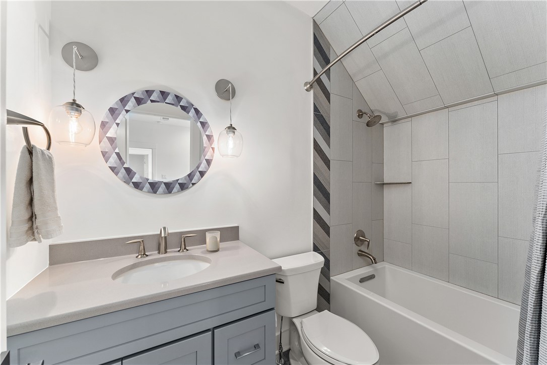 Pine Twp - Nal, Pennsylvania 15044, United States, 6 Bedrooms Bedrooms, ,6 BathroomsBathrooms,Residential,Active,28818