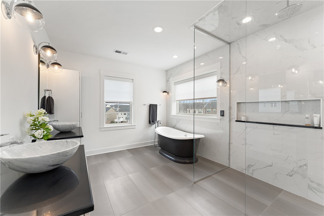 Pine Twp - Nal, Pennsylvania 15044, United States, 6 Bedrooms Bedrooms, ,6 BathroomsBathrooms,Residential,Active,28818