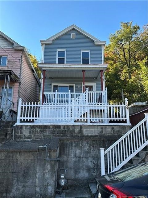 Photo of 1447 Fleming Ave, Mckees Rocks, PA 15136 (MLS # 1729049)