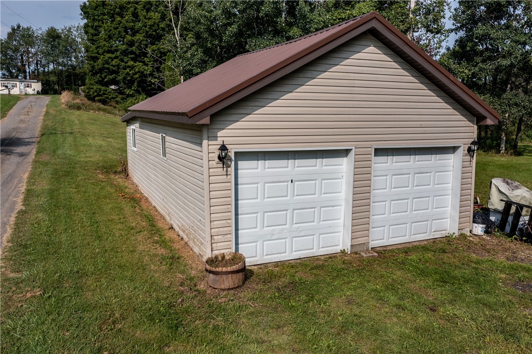 Fallowfield, Pennsylvania 16131, United States, 3 Bedrooms Bedrooms, ,1 BathroomBathrooms,Residential,Contingent,46546