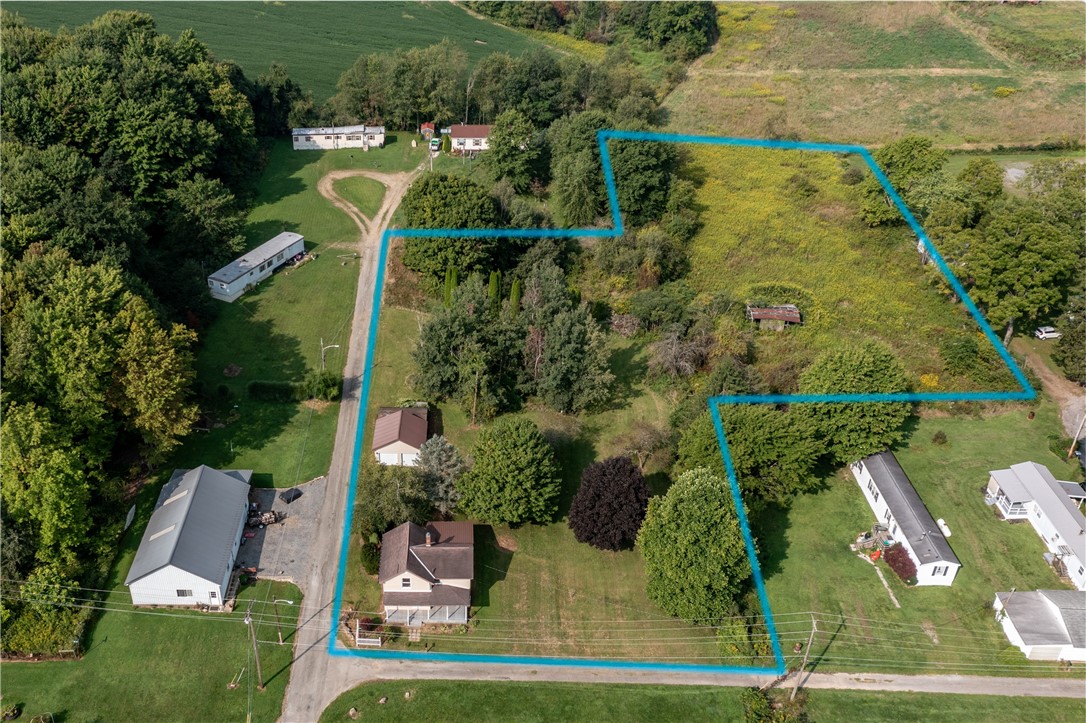 Fallowfield, Pennsylvania 16131, United States, 3 Bedrooms Bedrooms, ,1 BathroomBathrooms,Residential,Contingent,46546