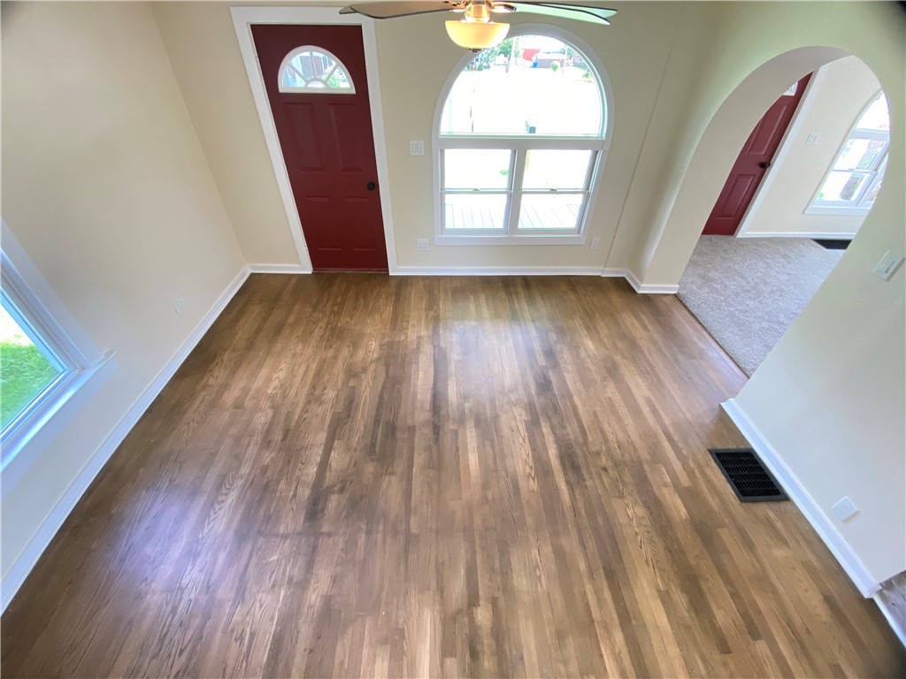 Fallowfield, Pennsylvania 16131, United States, 3 Bedrooms Bedrooms, ,1 BathroomBathrooms,Residential,Contingent,46546