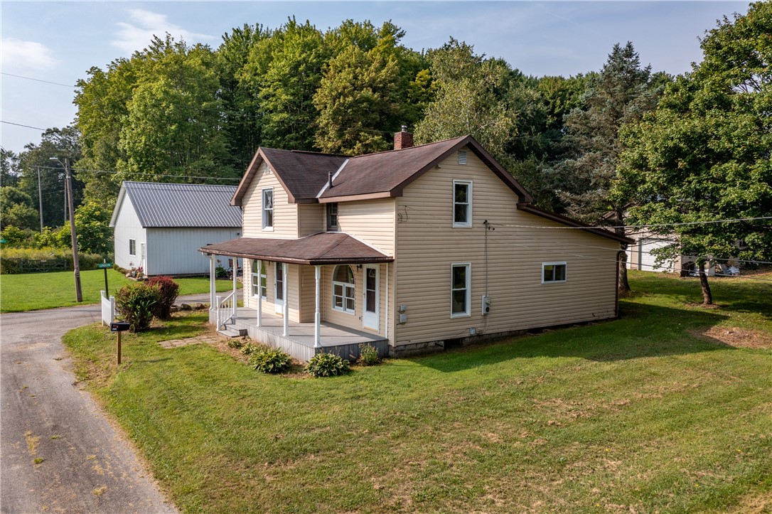 Fallowfield, Pennsylvania 16131, United States, 3 Bedrooms Bedrooms, ,1 BathroomBathrooms,Residential,Contingent,46546