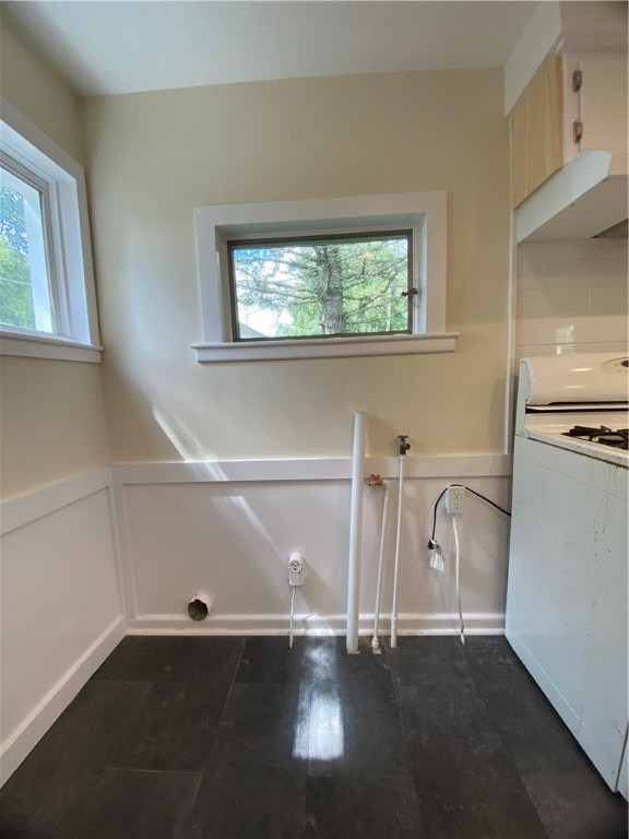 Fallowfield, Pennsylvania 16131, United States, 3 Bedrooms Bedrooms, ,1 BathroomBathrooms,Residential,Contingent,46546