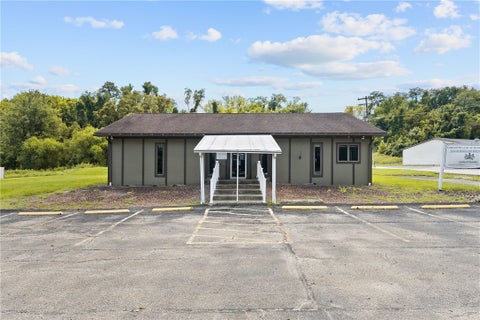 Photo for 685 National Pike W.