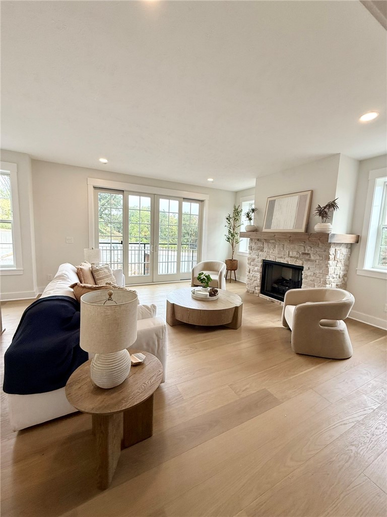 3028 Greeneview Lane