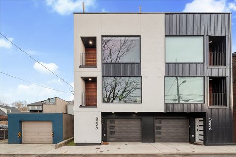 Photo of 5228 Dresden Way, Pittsburgh, PA 15201 (MLS # 1736647)