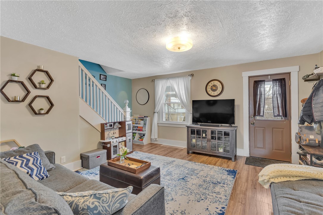 1604 Edgewood Ave, Coraopolis, Pennsylvania image 13