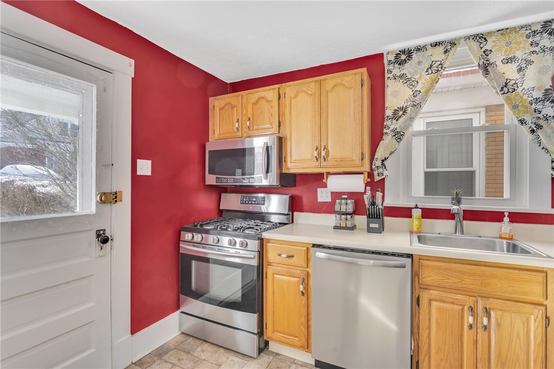 1604 Edgewood Ave, Coraopolis, Pennsylvania image 19