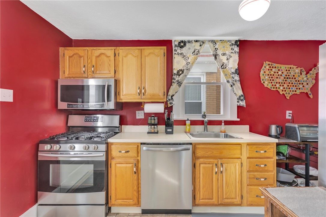 1604 Edgewood Ave, Coraopolis, Pennsylvania image 17
