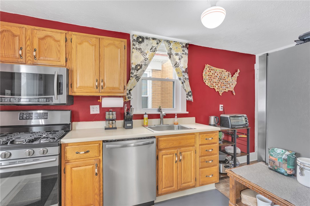 1604 Edgewood Ave, Coraopolis, Pennsylvania image 18