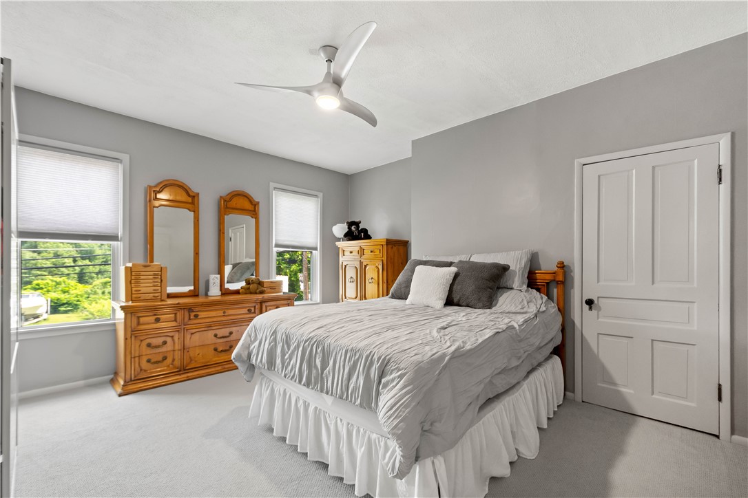 Coraopolis, Pennsylvania 15108, United States, 4 Bedrooms Bedrooms, ,2 BathroomsBathrooms,Residential,Active,163799