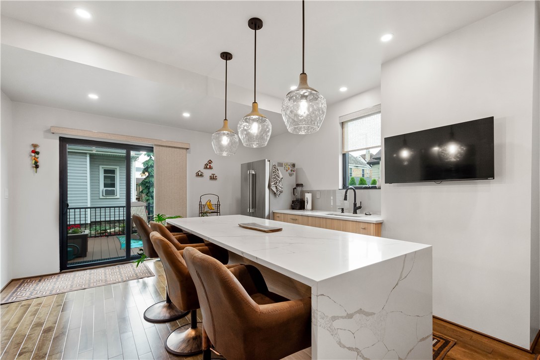 Coraopolis, Pennsylvania 15108, United States, 4 Bedrooms Bedrooms, ,2 BathroomsBathrooms,Residential,Active,163799