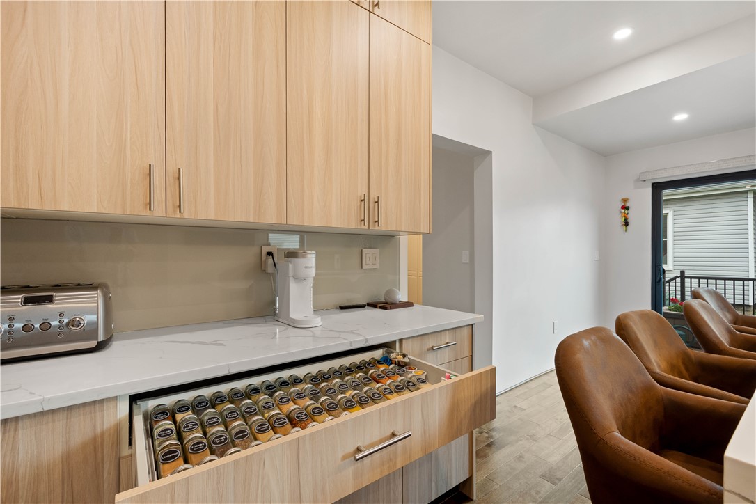 Coraopolis, Pennsylvania 15108, United States, 4 Bedrooms Bedrooms, ,2 BathroomsBathrooms,Residential,Active,163799