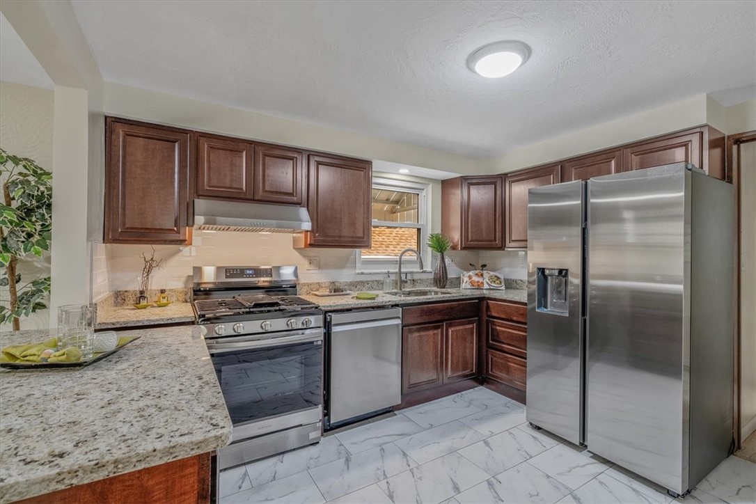 2730 Bertha Street St, Bethel Park, Pennsylvania image 13