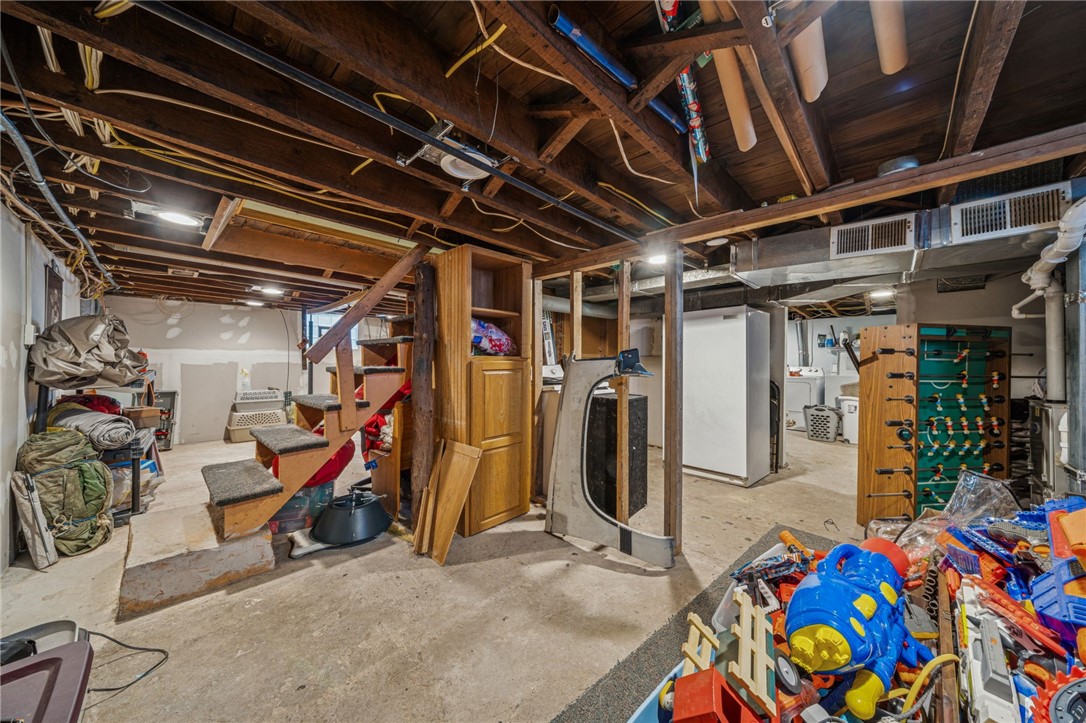 Ligonier Twp, Pennsylvania 15655, United States, 3 Bedrooms Bedrooms, ,2 BathroomsBathrooms,Residential,Active,243136