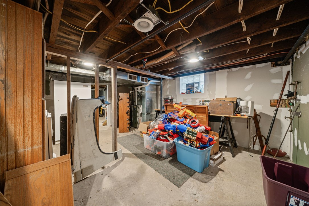 Ligonier Twp, Pennsylvania 15655, United States, 3 Bedrooms Bedrooms, ,2 BathroomsBathrooms,Residential,Active,243136