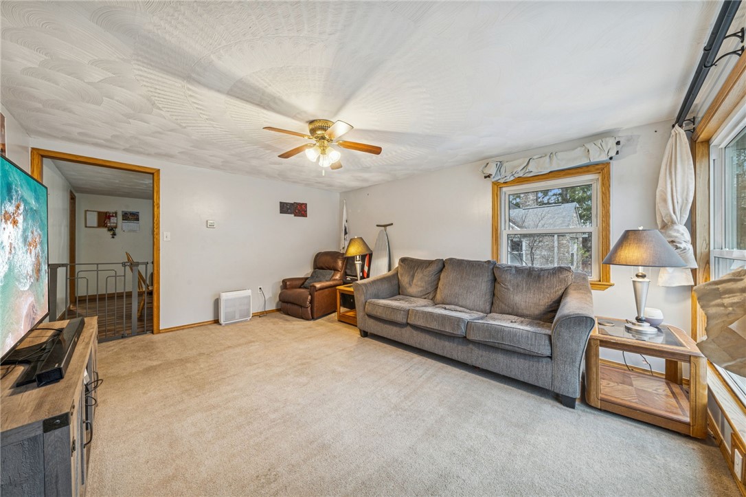 Ligonier Twp, Pennsylvania 15655, United States, 3 Bedrooms Bedrooms, ,2 BathroomsBathrooms,Residential,Active,243136