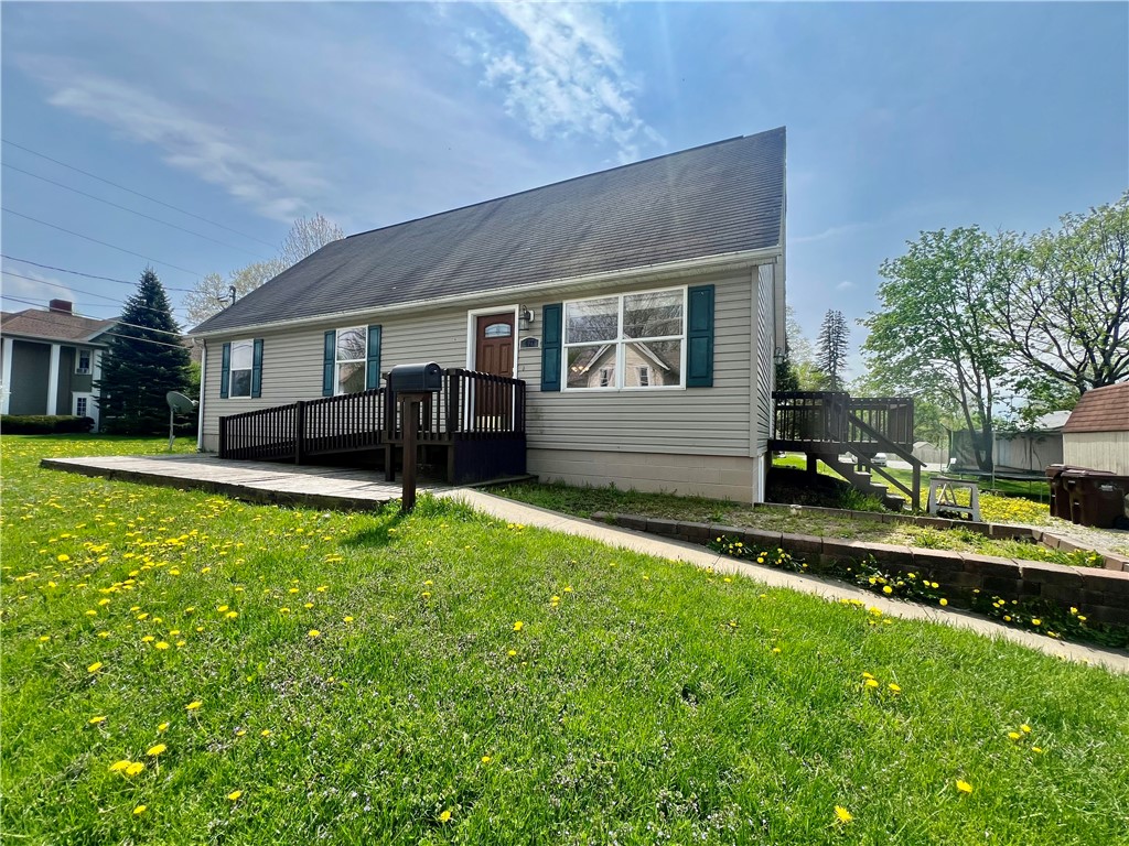 402 W Poplar Street