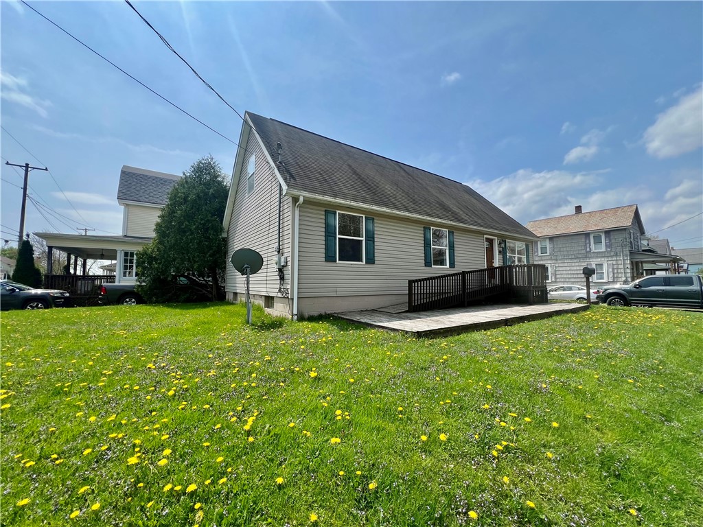 402 W Poplar Street