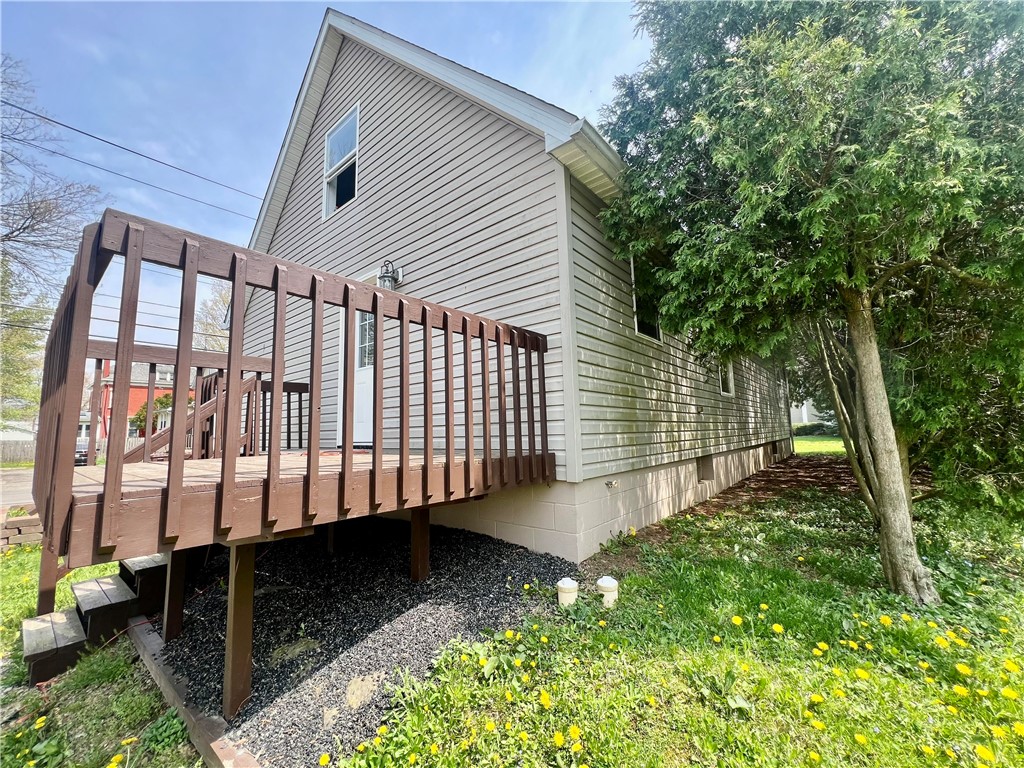 402 W Poplar Street