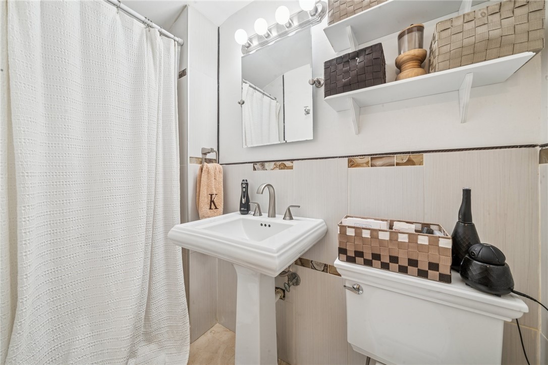 Penn Hills, Pennsylvania 15235, United States, 5 Bedrooms Bedrooms, ,3 BathroomsBathrooms,Residential,Active,138724