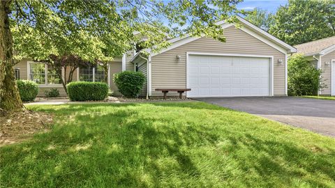 Condo For Sale - 19 Golfwood Dr Dr #19<br/> Hermitage, PA 16148