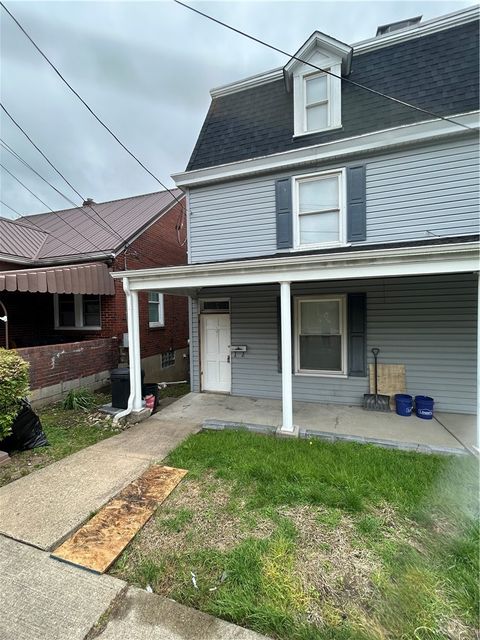 Photo of 22 W Katherine Ave, Washington, PA 15301 (MLS # 1750416)